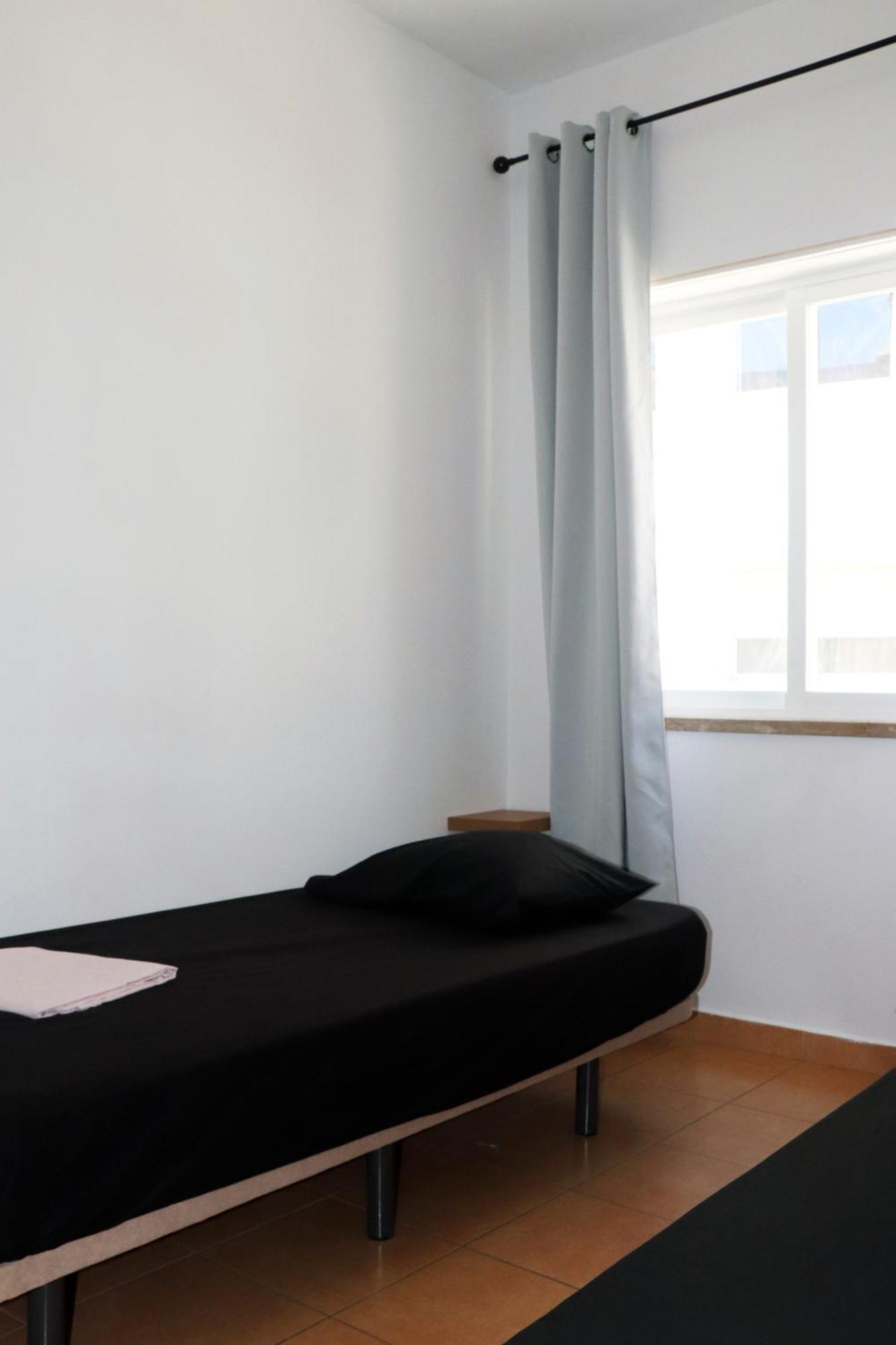 Hostal Jjs Yard 2 *